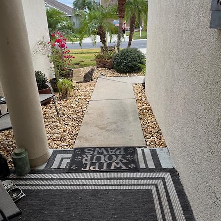 Ruskin Fl Private 2 Bdrm 1 Bath Suite Common Areas Shared With Host And Cat Екстер'єр фото