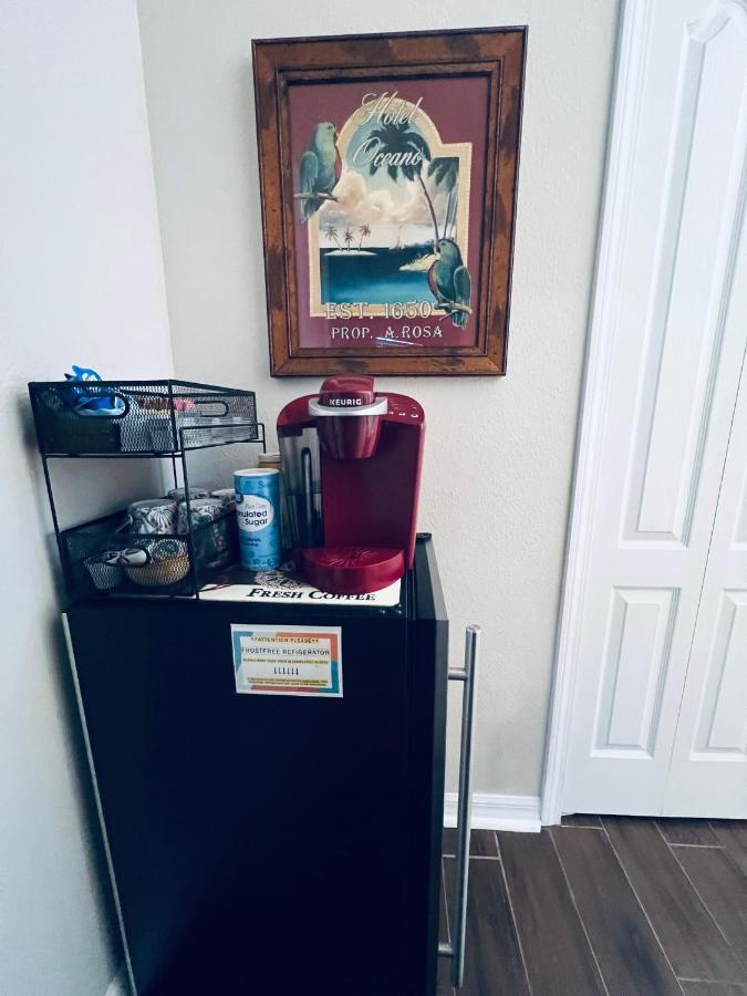 Ruskin Fl Private 2 Bdrm 1 Bath Suite Common Areas Shared With Host And Cat Екстер'єр фото